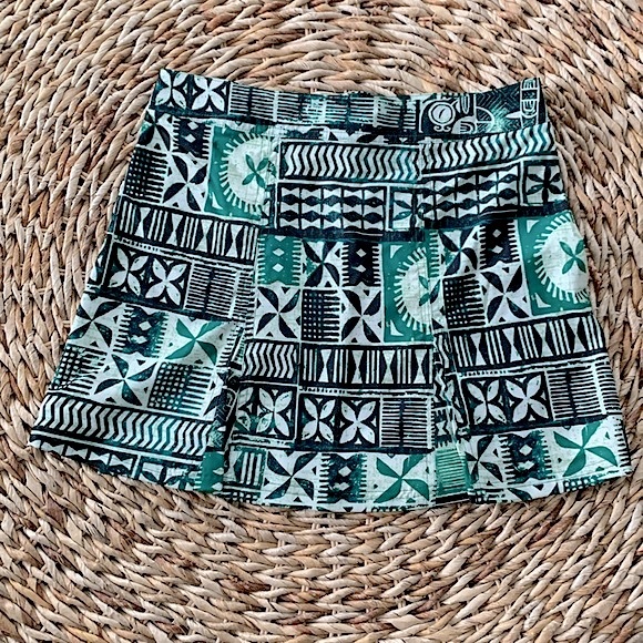 RipSkirt Hawaii Emerald Teaberry Wrap Skirt - Picture 8 of 14